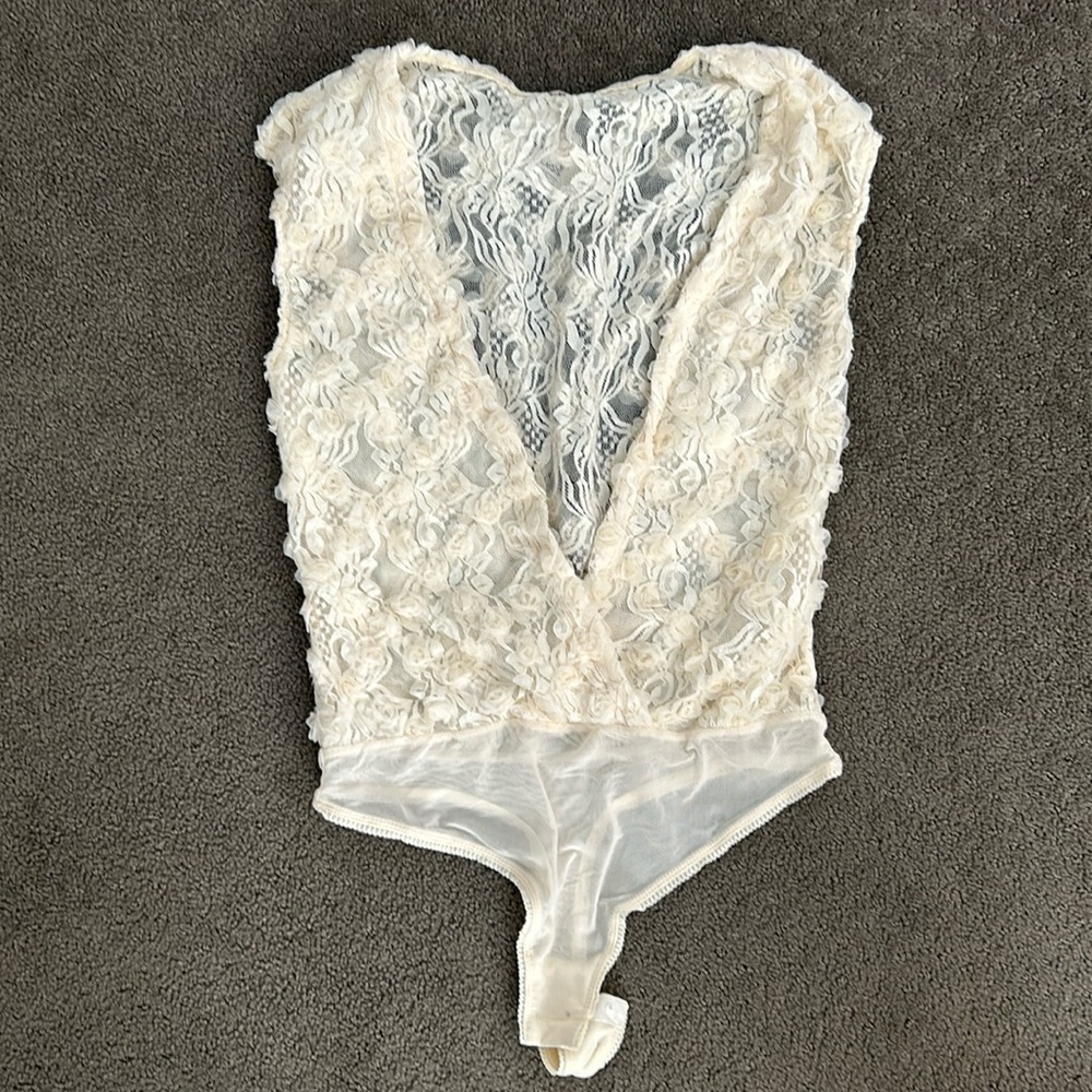 NWOT, Free People Lace Bodysuit sm/m